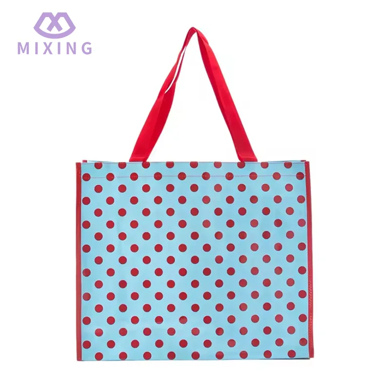 PP kudottu laukku logolla